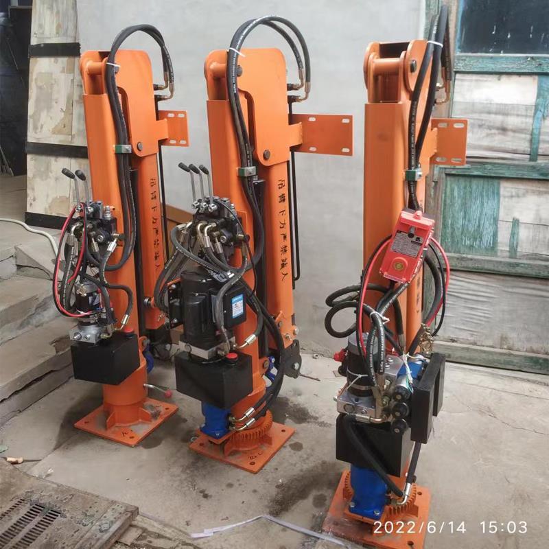 许昌市重汽蓝牌随车吊 3.2吨 国六动力强 液压驱动 农用自卸起重机
